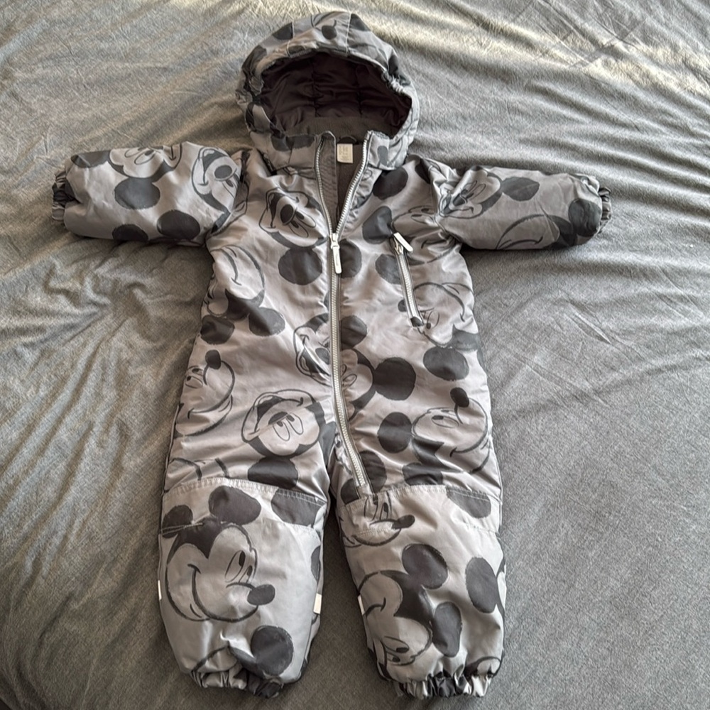 Gray Kids One Piece Snowsuit; like NEW 💙